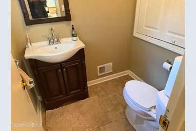 25 Holiday Road, Manalapan Township, NJ 07726 - Photo 5