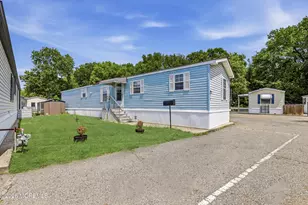 48 Pne Crk Vlg, Hazlet Township, NJ 07730 - Photo 1