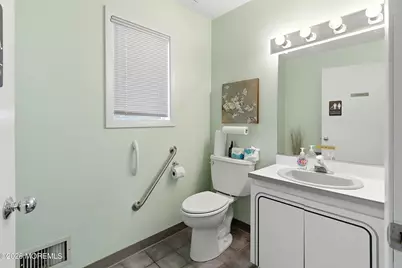 801 Hughes Drive, Hamilton Township, NJ 08609 - Photo 35