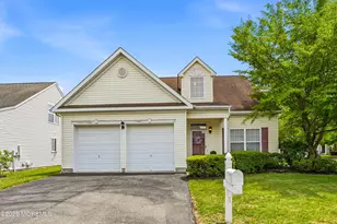 5 Holly Manor Ct, Helmetta, NJ 08828 - Photo 1