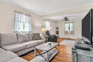 447 Woodmere Ave, Neptune Township, NJ 07753 - Photo 23