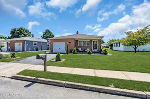 13 San Juan Ct, Toms River Township, NJ 08757 - Photo 9