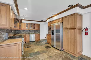 370 W Park Ave, Oakhurst, NJ 07755 - Photo 15