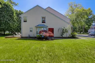 427 Dorchester Way, Manalapan Township, NJ 07726 - Photo 3