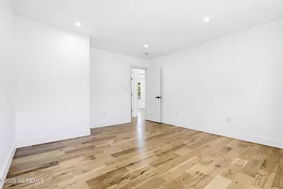 48 Kendall Drive NE, Sayreville, NJ 08859 - Photo 25
