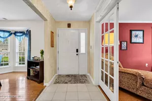 16 Sunningdale Cir, Manalapan Township, NJ 07726 - Photo 3