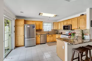 16 Sunningdale Cir, Manalapan Township, NJ 07726 - Photo 9