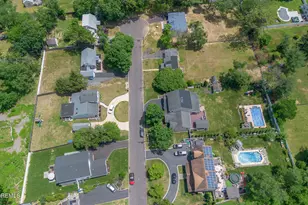 9 Pica Pl, Tinton Falls, NJ 07724 - Photo 39
