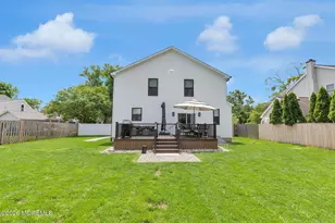 9 Pica Pl, Tinton Falls, NJ 07724 - Photo 37