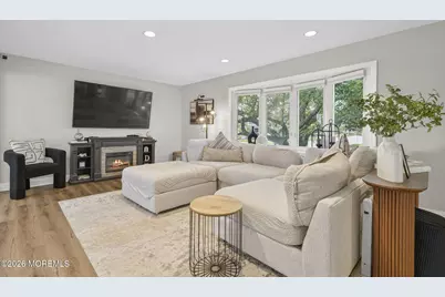 29 Alexander Avenue, Freehold, NJ 07728 - Photo 9