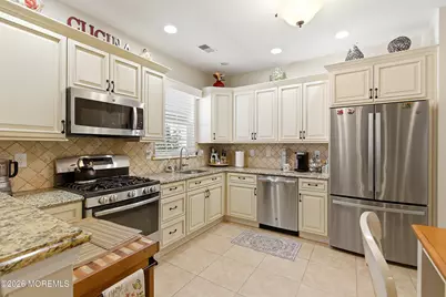 4 April Springs Court, Lakewood, NJ 08701 - Photo 17