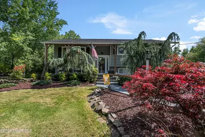 7 Oxford Road, Manalapan Township, NJ 07726 - Photo 1