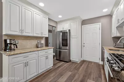 20 Oak Lane, Eatontown, NJ 07724 - Photo 5
