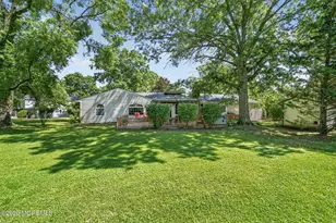 54 Stockton Dr, Marlboro Township, NJ 07746 - Photo 3