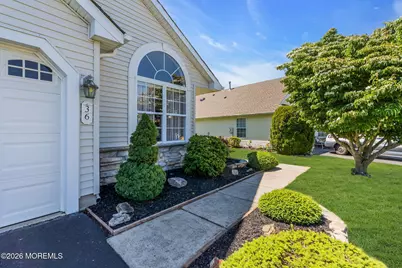 36 Strawberry Lane, Lakewood, NJ 08701 - Photo 5