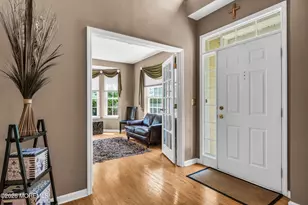 220 Hidden Lake Dr, Morganville, NJ 07751 - Photo 7
