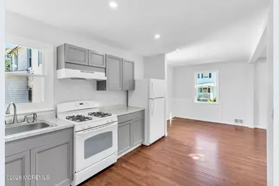 28 Lockwood Avenue, Freehold, NJ 07728 - Photo 11