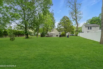 28 Lockwood Avenue, Freehold, NJ 07728 - Photo 27