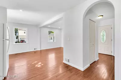 28 Lockwood Avenue, Freehold, NJ 07728 - Photo 5