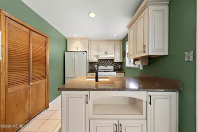 25 Carlow Way, Hazlet Township, NJ 07730 - Photo 15