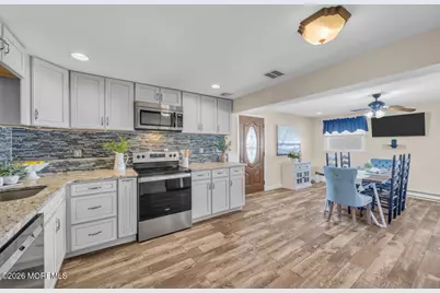 10 Collinson Drive, Middletown, NJ 07748 - Photo 11