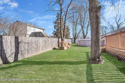 559 Dow Avenue, Oakhurst, NJ 07755 - Photo 17