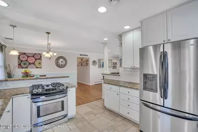 559 Dow Avenue, Oakhurst, NJ 07755 - Photo 5
