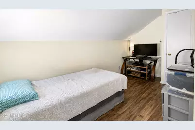 11 Hull Avenue, Freehold, NJ 07728 - Photo 5