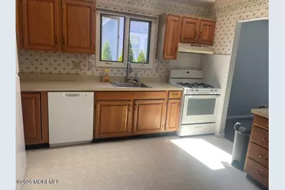 256 Lawrence Avenue, Oakhurst, NJ 07755 - Photo 13