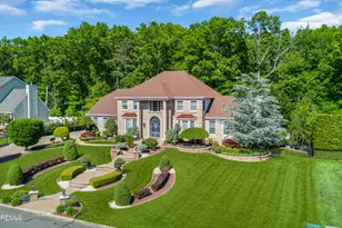 24 Alexis Dr, Farmingdale, NJ 07727 - Photo 3