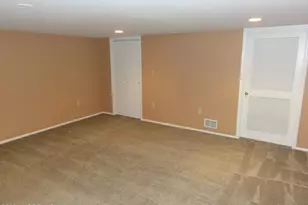 3807 Corral Ct, Freehold, NJ 07728 - Photo 15