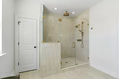 11 Rolling Meadows Court, Cream Ridge, NJ 08514 - Photo 15