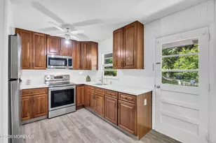 416 Oak Tree Rd, Freehold, NJ 07728 - Photo 3