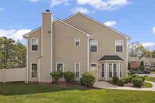 33 Culford Pl, Morganville, NJ 07751 - Photo 3