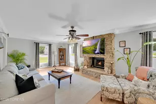 33 Baldwin Ave, Morganville, NJ 07751 - Photo 7