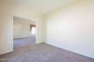 22 Hyacinth Ct, Holmdel, NJ 07733 - Photo 17