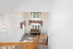 22 Hyacinth Ct, Holmdel, NJ 07733 - Photo 5