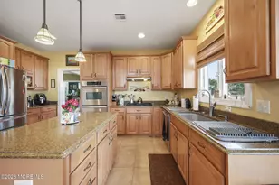 19 Chambry Ct, Freehold, NJ 07728 - Photo 11