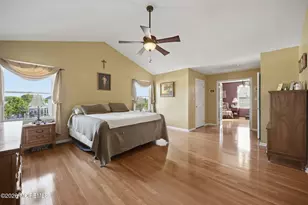 19 Chambry Ct, Freehold, NJ 07728 - Photo 27
