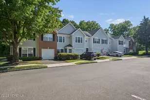 3 Whitemarsh Dr, Manalapan Township, NJ 07726 - Photo 5