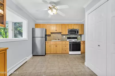 77 Poricy Lane, Red Bank, NJ 07701 - Photo 9