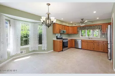 3 Baskenridge Drive, Middletown, NJ 07748 - Photo 5