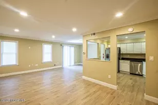 34 Harbor Cir, Freehold, NJ 07728 - Photo 5