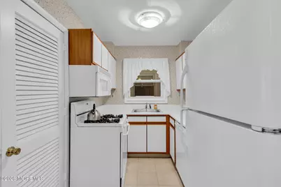 601 Mistletoe Avenue #9, Point Pleasant, NJ 08742 - Photo 9