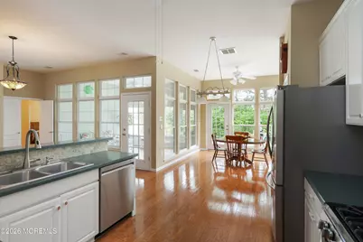 30 Gardenways Court, Lakewood, NJ 08701 - Photo 11