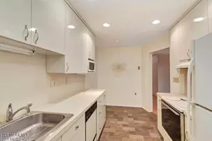 10 Pine Cluster Cir, Manalapan Township, NJ 07726 - Photo 1