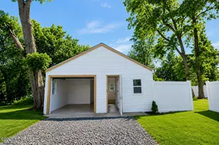 130 Court St, Freehold, NJ 07728 - Photo 3