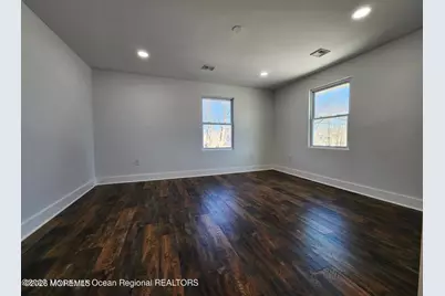 105 Summit Avenue, Belford, NJ 07718 - Photo 7