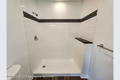 105 Summit Avenue, Belford, NJ 07718 - Photo 11