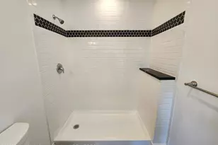 105 Summit Ave, Belford, NJ 07718 - Photo 11